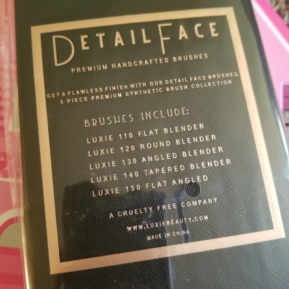 🆕️Luxie, Detail Face, Rose Gold Collection - Picture 3 of 3